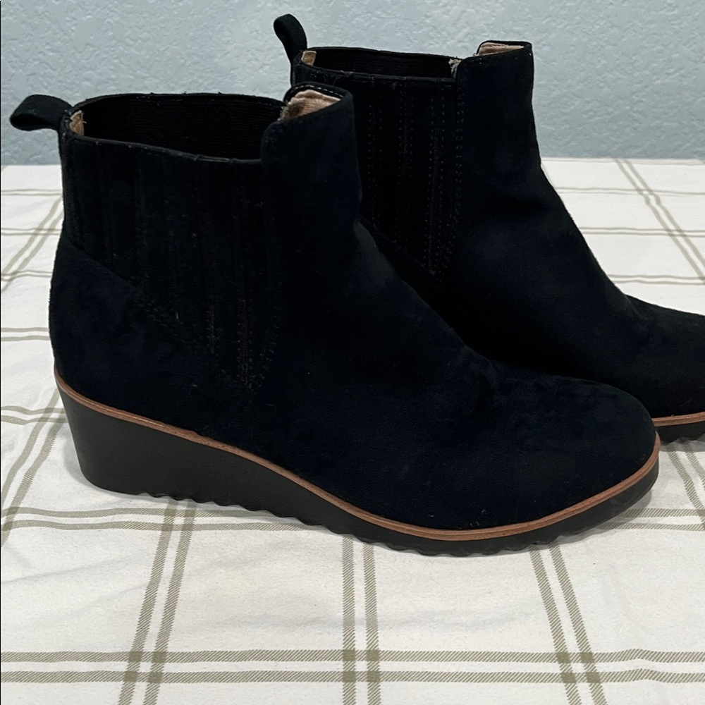 Lifestride Velocity 2.0 Black Suede Ankle Wedge Boots Size 8 - Picture 9 of 11